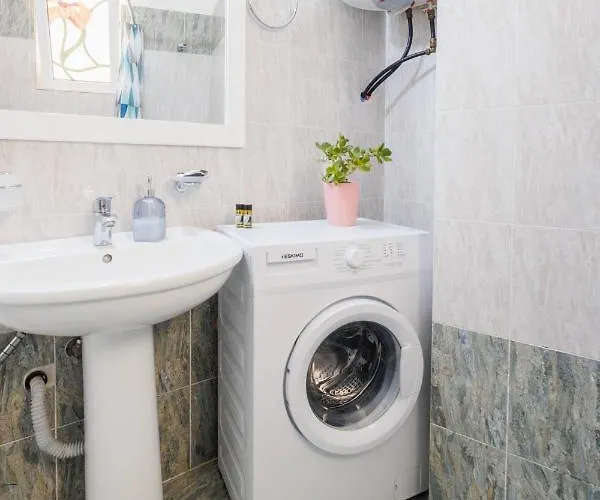 Paralia Vergas Apartman *