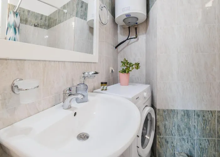 Paralia Vergas Apartman *